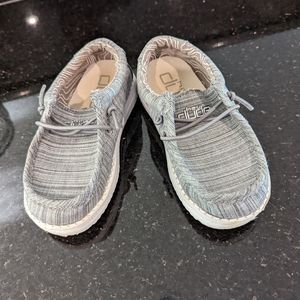 Hey Dudes toddler size 8